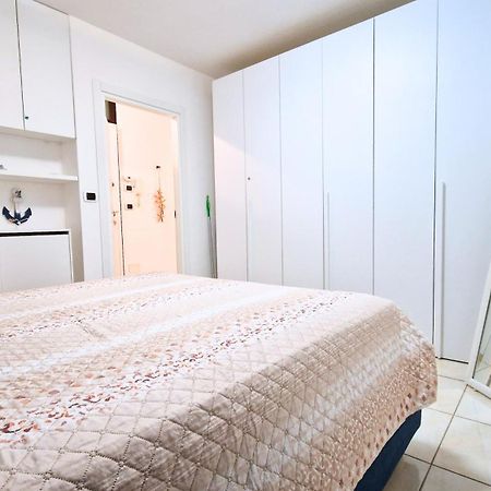Апартаменти Casa Nicole A Сан-Бенедетто-дель-Тронто Екстер'єр фото